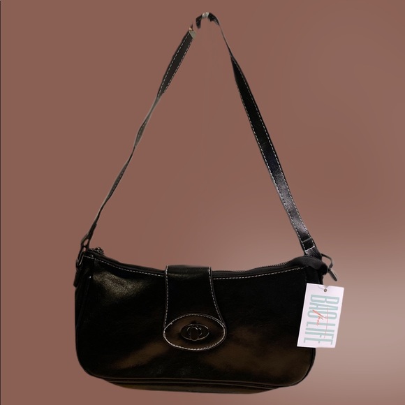 THEEBAGLIFE Handbags - Black Handbag| Vintage Style